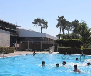 https://correiodabeiraserra.sapo.pt/wp-content/uploads/2024/07/PiscinasMunicipaisExteriores-Mangualde-660x330.jpg